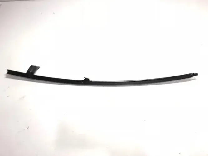 Canaleta Vidro Porta Traseira Direita Nissan Kicks 2017