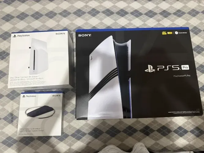 PS5 Pro + Controle + Leitor de Disco + Base vertical - Completo Seminovo