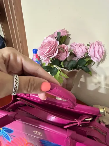 Bolsa Arezzo Rosa em couro bordada
