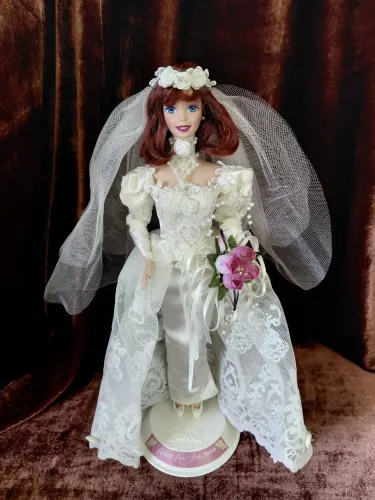 Antiga boneca Barbie Romantic Rose Bride de porcelana 