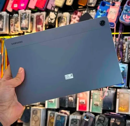 Vendo tablet Samsung TAB 11 nova nunca usado sem detalhes 