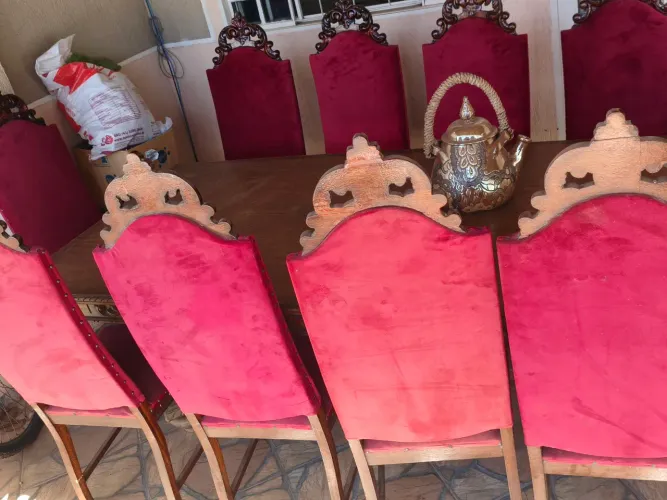 Mesa de Jantar Colonial em Madeira Maciça com 10 Cadeiras - Excelente Estado