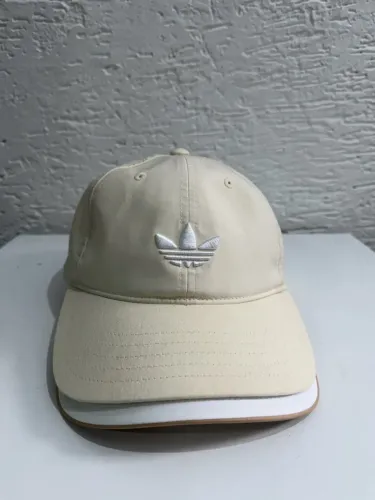 Boné adidas aba dupla