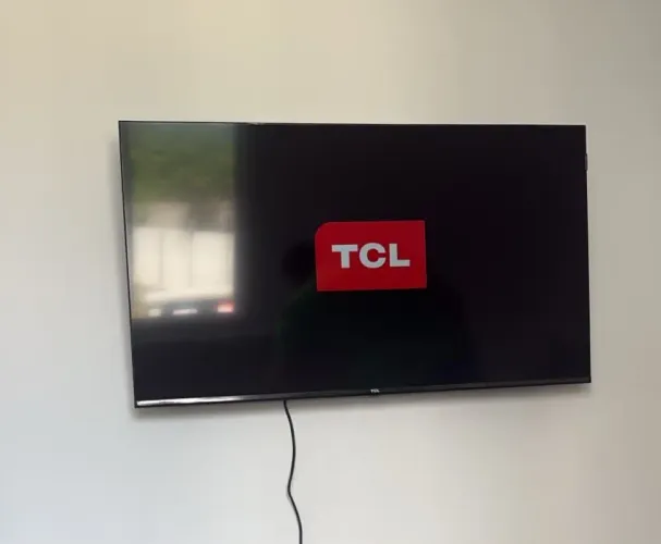 TV TCL 40? QLED Smart Full HD  NOVA E COM GARANTIA