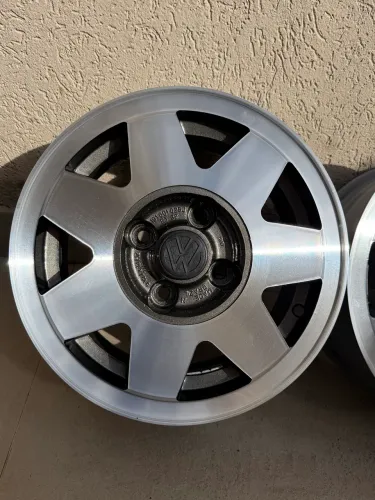 Jogo de rodas Gol/Voyage/ Parati GL VW