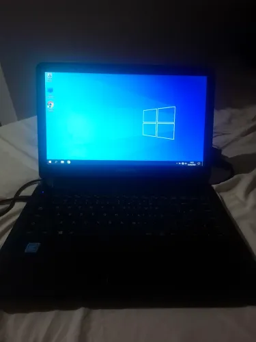 Notebook Compaq funcionando "leia desc"