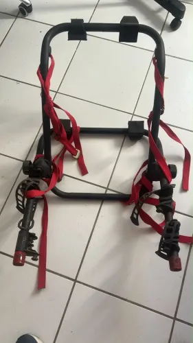Suporte para 2 bike em carro.