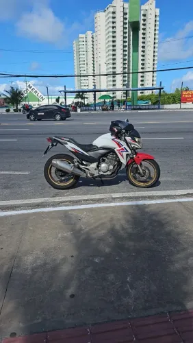 Vendo CB 300R 2015 R$ 12.000,00