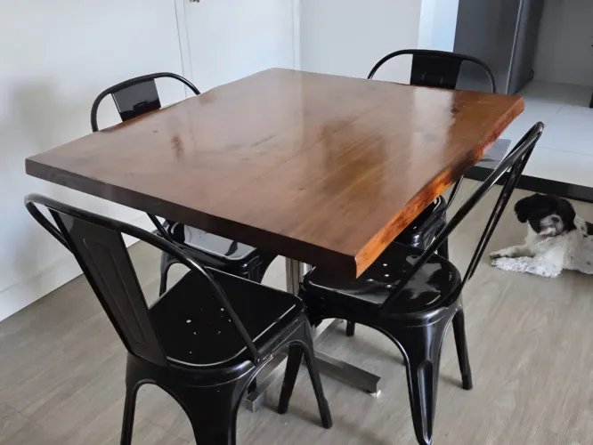 Mesa madeira maciça estilo industrial (SEM CADEIRAS)