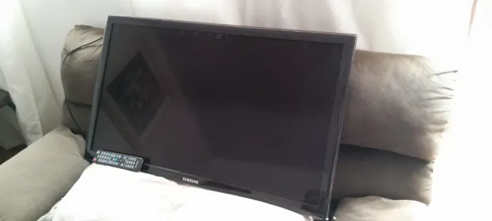 Smart TV Samsung 40" LED Full HD na caixa - problema no áudio.