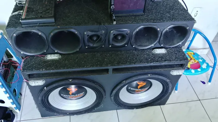 Vendo som automotivo completo