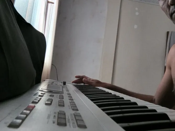 KORG TRITON LE 61 tecla