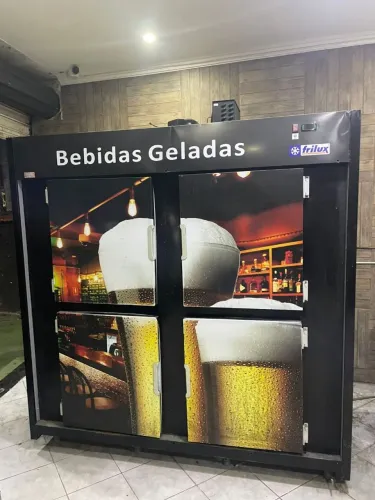 Vende-se Mini câmara frigorífica 4 portas