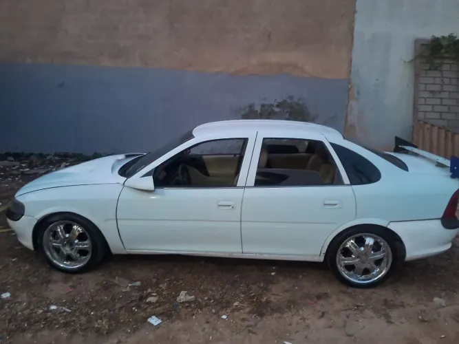 Chevrolet Vectra CD 2.2 16V / 2.0 16V Mec./aut. 1997