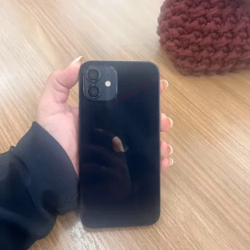 Iphone 12 preto semi novo sem defeito e arranhoes 128gb