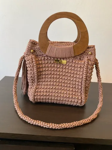 Bolsa de Crochê Artesanal de Luxo