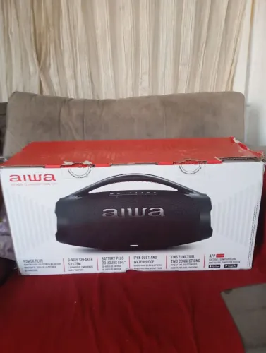 Vendo um caixa de som , novinha na caixa , nunca foi usada , , vollor ,1000 reais
