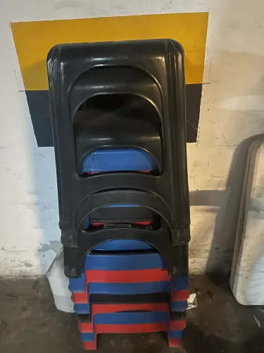 Bancos Plasticos 18,00 cada