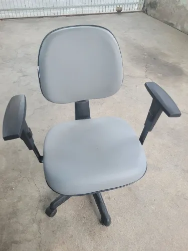 Vendo 4 cadeiras de escritório