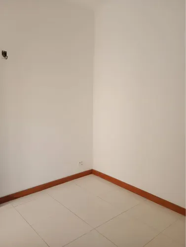 Alugo apto de 2qtos na Rua almirante alexandrino