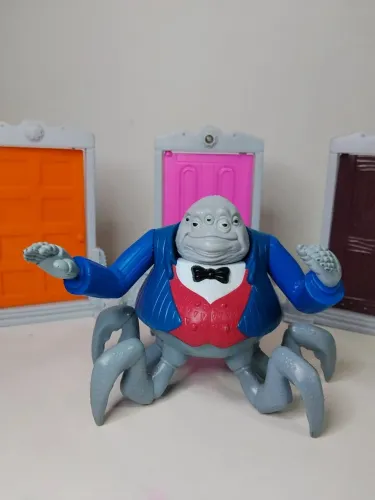 Monstros S.A. 2001 - Sr. Waternoose - Raro Brinquedo McDonald's McLanche Feliz EUA