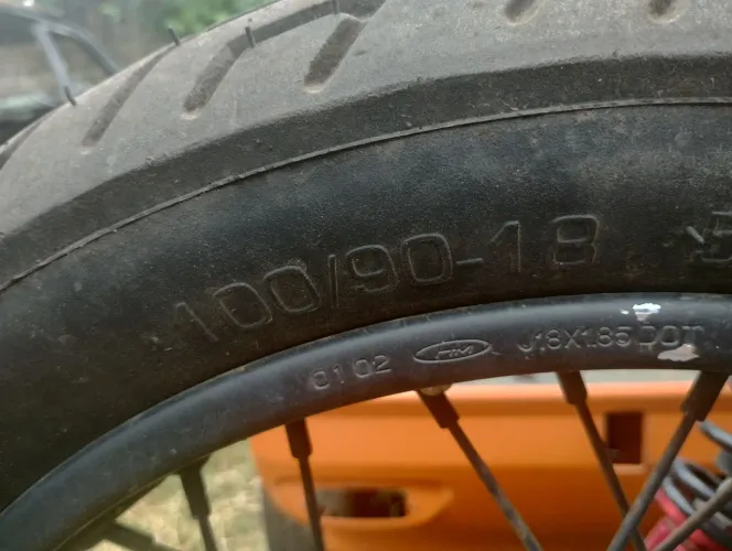 Par de rodas Honda 150cc