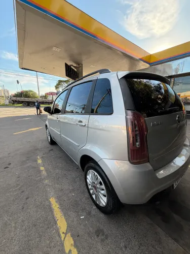 Fiat Idea Essence 1.6 Flex 16V 5P 2011