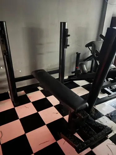 Vendo aparelho para musculação Supino reto, inclinado e declinado 