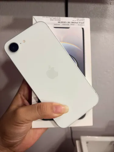 iPhone 16e