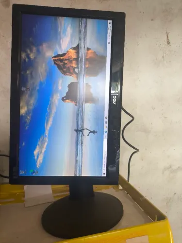Monitor AOC