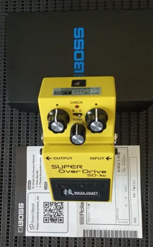 PEDAL BOSS SD1W WAZA CRAFT SUPER OVERDRIVE JAPONÊS ESTADO DE NOVO COM CAIXA