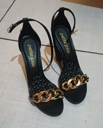 Sandália Salto Alto - Petite Jolie