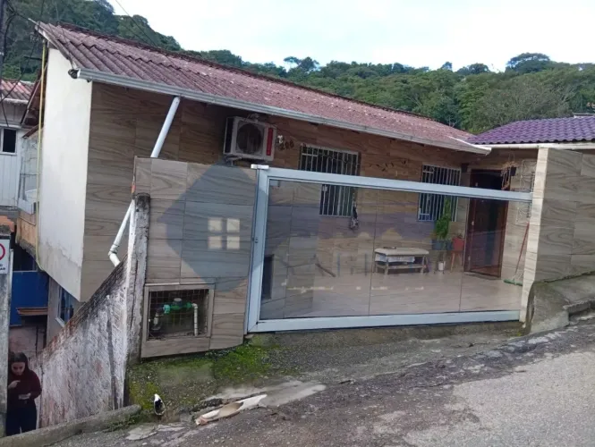Kitinete Àgua e Luz incluso no aluguel , 1 quarto(s), Forquilhinha, São José
