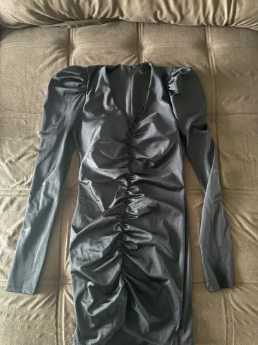 Kit 2 Vestidos (Preto Manga Longa + Saia Paetê)