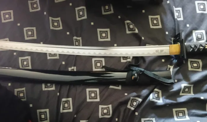 KATANA LAMINA AFIADA