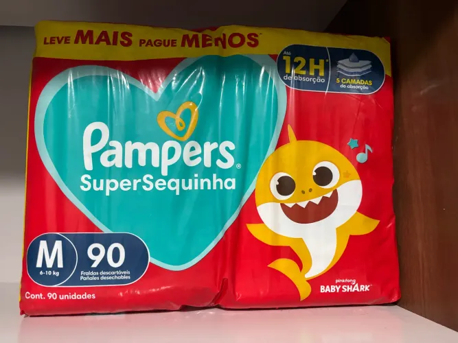 Fralda Pampers m
