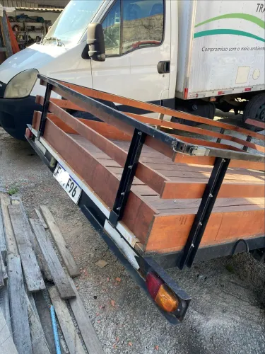 Vendo ou troco carretinha já com placa Mercosul