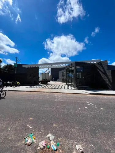 ALUGO casa condomínio sky parque