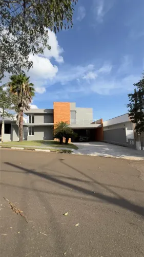 Casa de condomínio para venda com 270 metros quadrados com 4 quartos