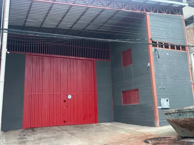 Galpão/Depósito/Armazém para aluguel possui 366 metros quadrados em Praia - Contagem - Min