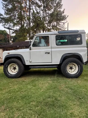 Land Rover Defender 90 TDI SW Diesel 2000