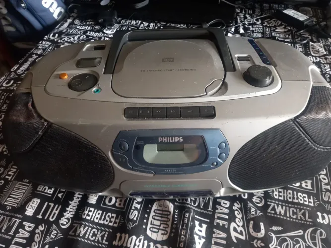 Radio philips az1207 antigo no estado