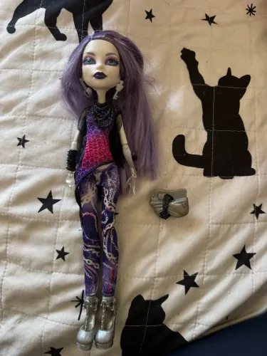Spectra Vondergeist - Picture Day (2012), da Monster High G1