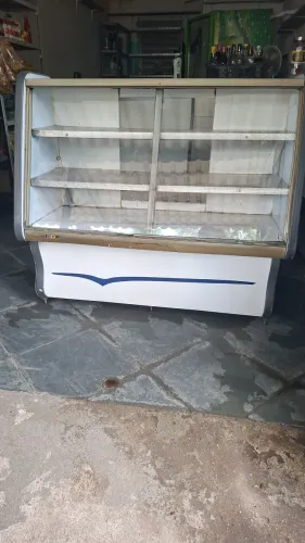 Vende-se Geladeira expositora