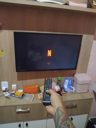 Vendo TV smart Samsung 32 seminova