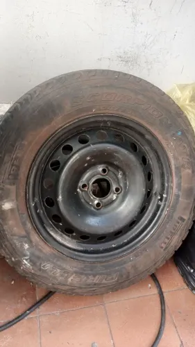 Roda do Peugeot ou Citroen aro 15 estepe 