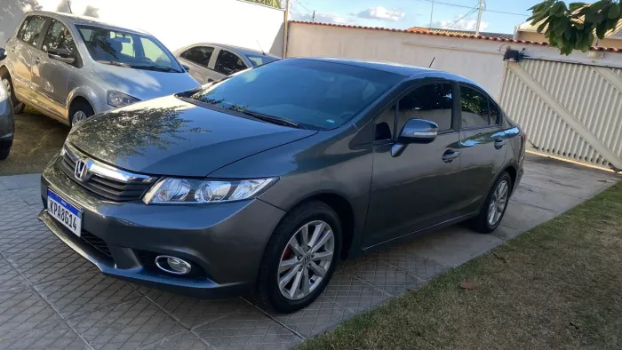 Honda Civic Sedan LXS 1.8/1.8 Flex 16V Mec. 4P 2013