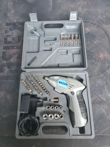 Parafusadeira Bateria Ni-cd 3,6v Maleta 44 Peças<br><br>Tramontina