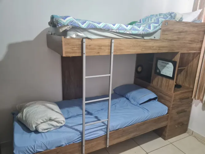 Vende se beliche em bom estado