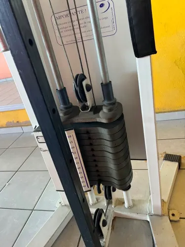 Aparelho musculação